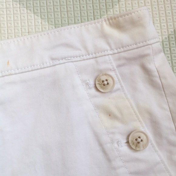 BANANA REPUBLIC | White Shorts - Picture 4 of 7